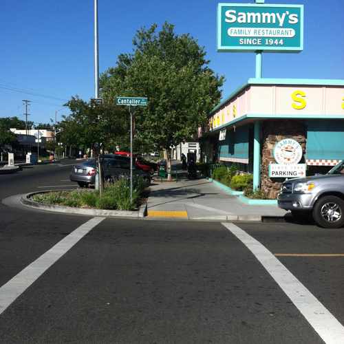 photo of Sammy's Restaurant at 2021 Del Paso Blvd Sacramento CA 95815