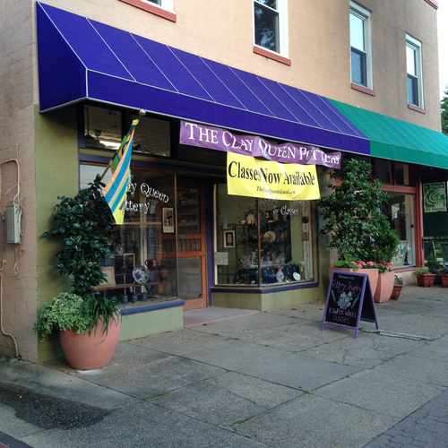 photo of Clay Queen Pottery at 2303 Mount Vernon Avenue Alexandria VA 22301