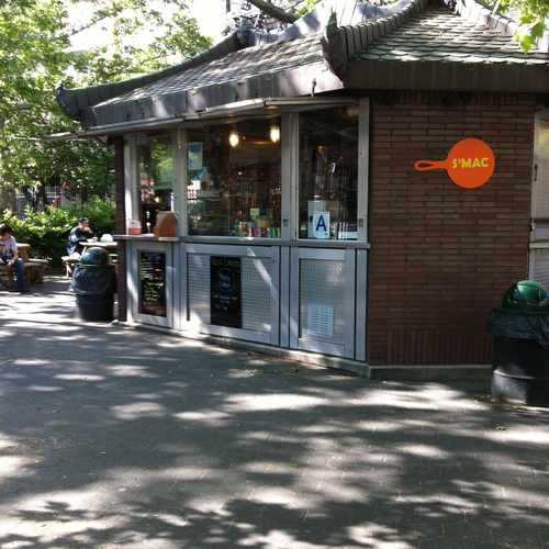photo of Sarita's Macaroni & Cheese at 3 1st Avenue New York NY 10009