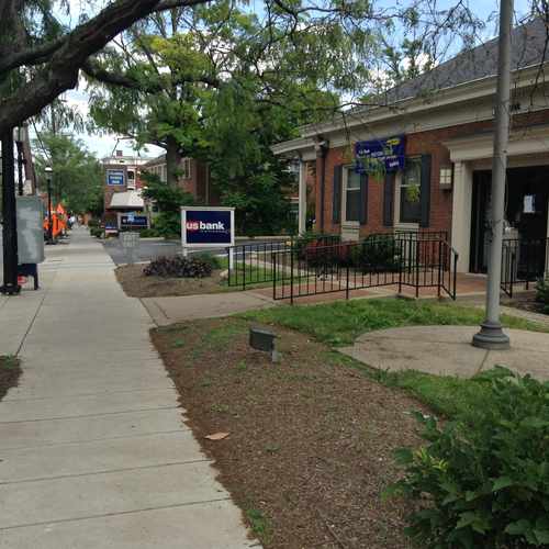 photo of LUDLOW AVE & WHITFIELD AVE at 423 Ludlow Ave Cincinnati OH 45220