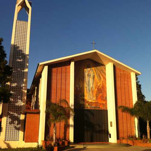 photo of St Bernadette Catholic School at 4196 Marlton Avenue Los Angeles CA 90008