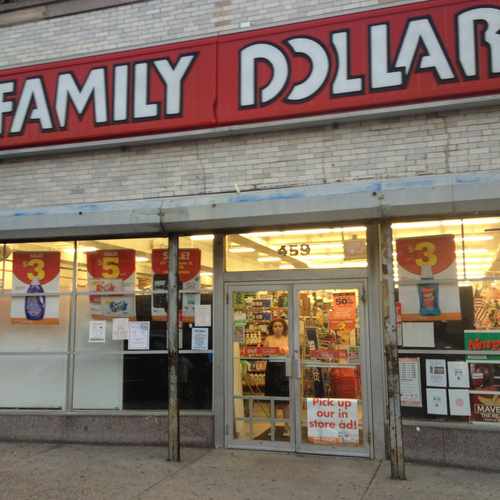 photo of Family Dollar Store at 472A West Broadway Boston MA 02127