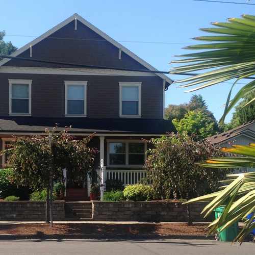 photo of Area Home For Sale at 3275 Northeast Holman Street Portland OR 97211