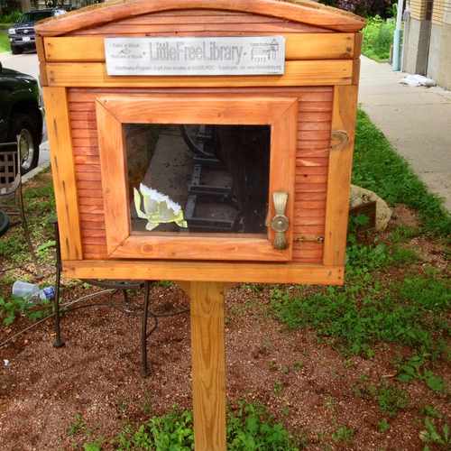 photo of Little Free Library at 406 South Few Street Madison WI 53703