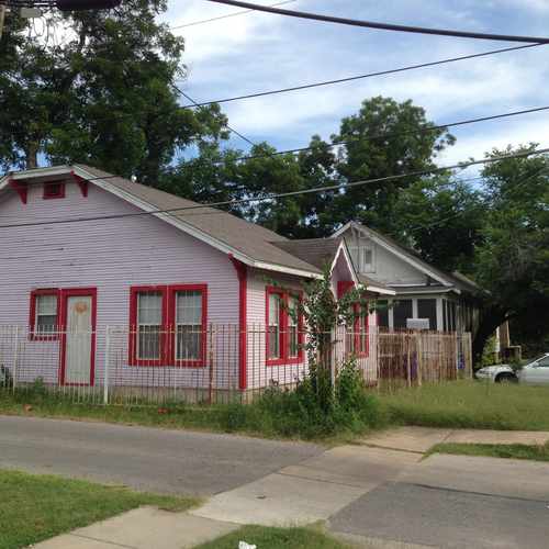 photo of East Cesar Chavez at 909 Willow Street Austin TX 78702