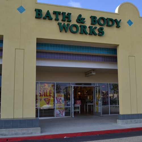 photo of Bath & Body Works at 5300 Fairview Boulevard Los Angeles CA 90056