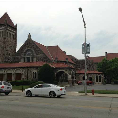 photo of Mission Calvary Church at 954 Lake Street Oak Park IL 60301