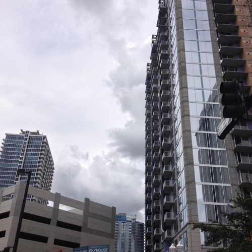 photo of Skyhouse Apartments at 409 North Magnolia Avenue Orlando FL 32801