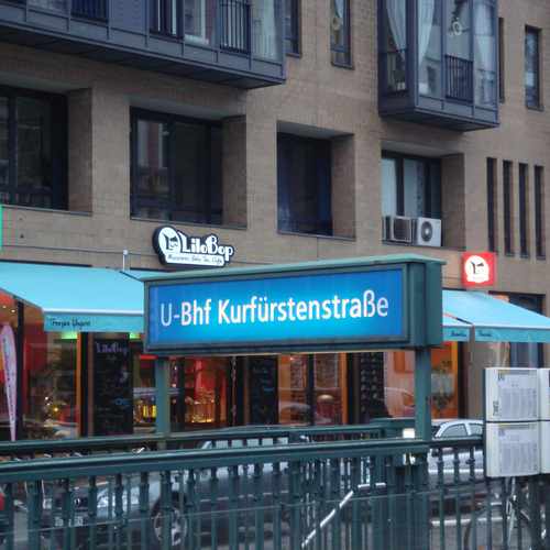 photo of Lilobop Macarons at 28 Kurfürstenstraße Berlin Berlin Germany