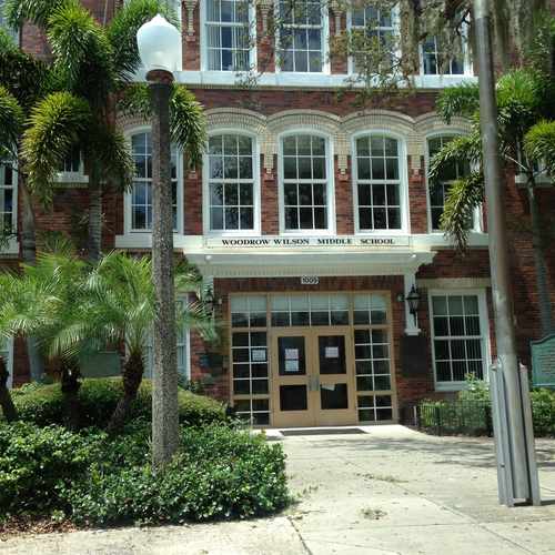 photo of Wilson Middle School at 1005 West Swann Avenue Tampa FL 33606