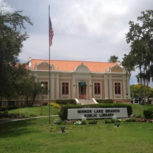 photo of Mirror Lake Community Library at 280 5th Street North St. Petersburg FL 33701