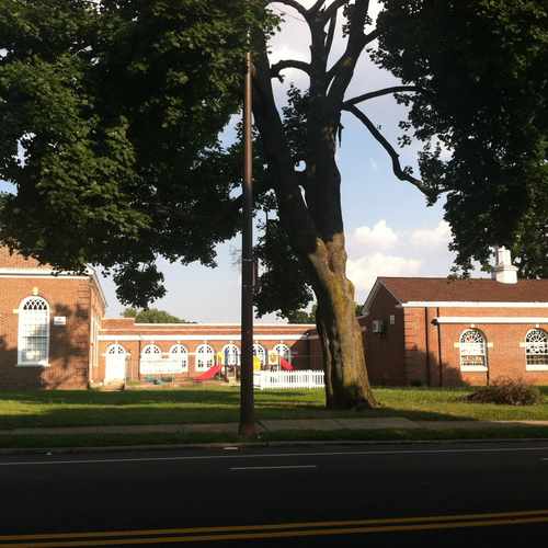 photo of Oxford Child Care Center at 433 Longshore Avenue Philadelphia PA 19111