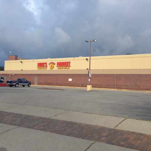photo of Mike Fresh Market at 19195 Livernois Detroit MI 48221