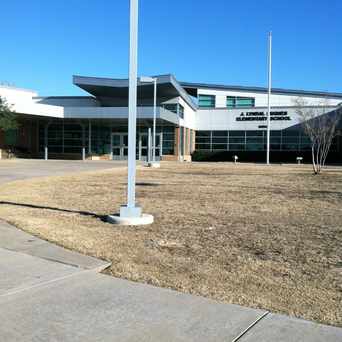 Photo of J Lyndal Hughes Elementary School in Fort Worth