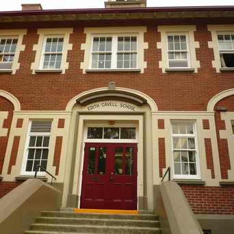 Photo of Edith Cavell Elementary in Mount Pleasant, Vancouver