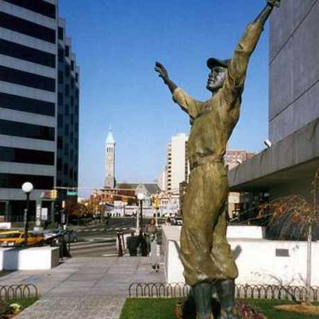 Photo of Jackie Robinson Statue in Jersey City